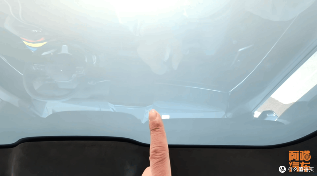 新能源车那些奇葩设计,不好用还影响安全,赶紧管管吧!