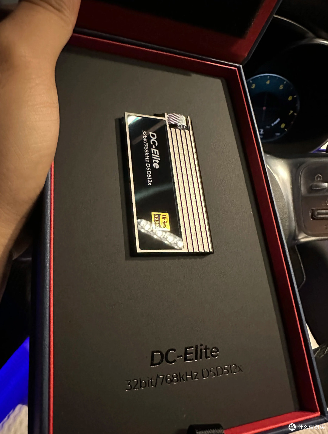 数码控的小尾巴毕业装备:艾巴索DC-Elite小尾巴解码耳放
