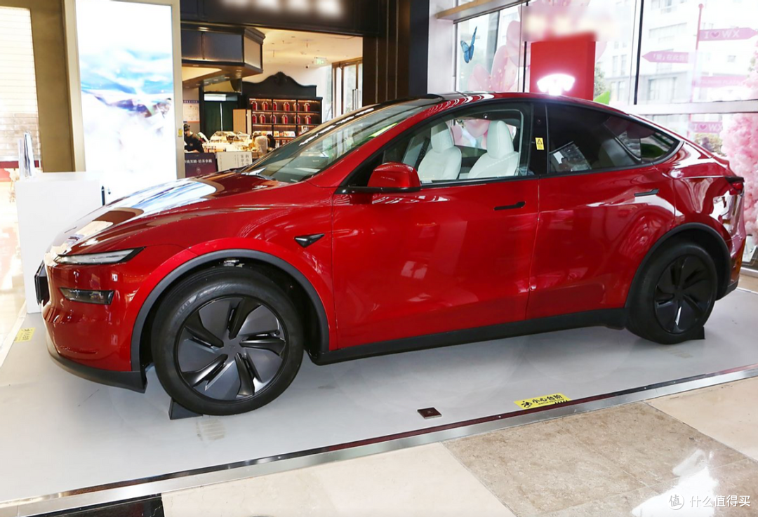 当“性价比”遇上“标杆”，小米YU7与特斯拉Model Y怎么选？