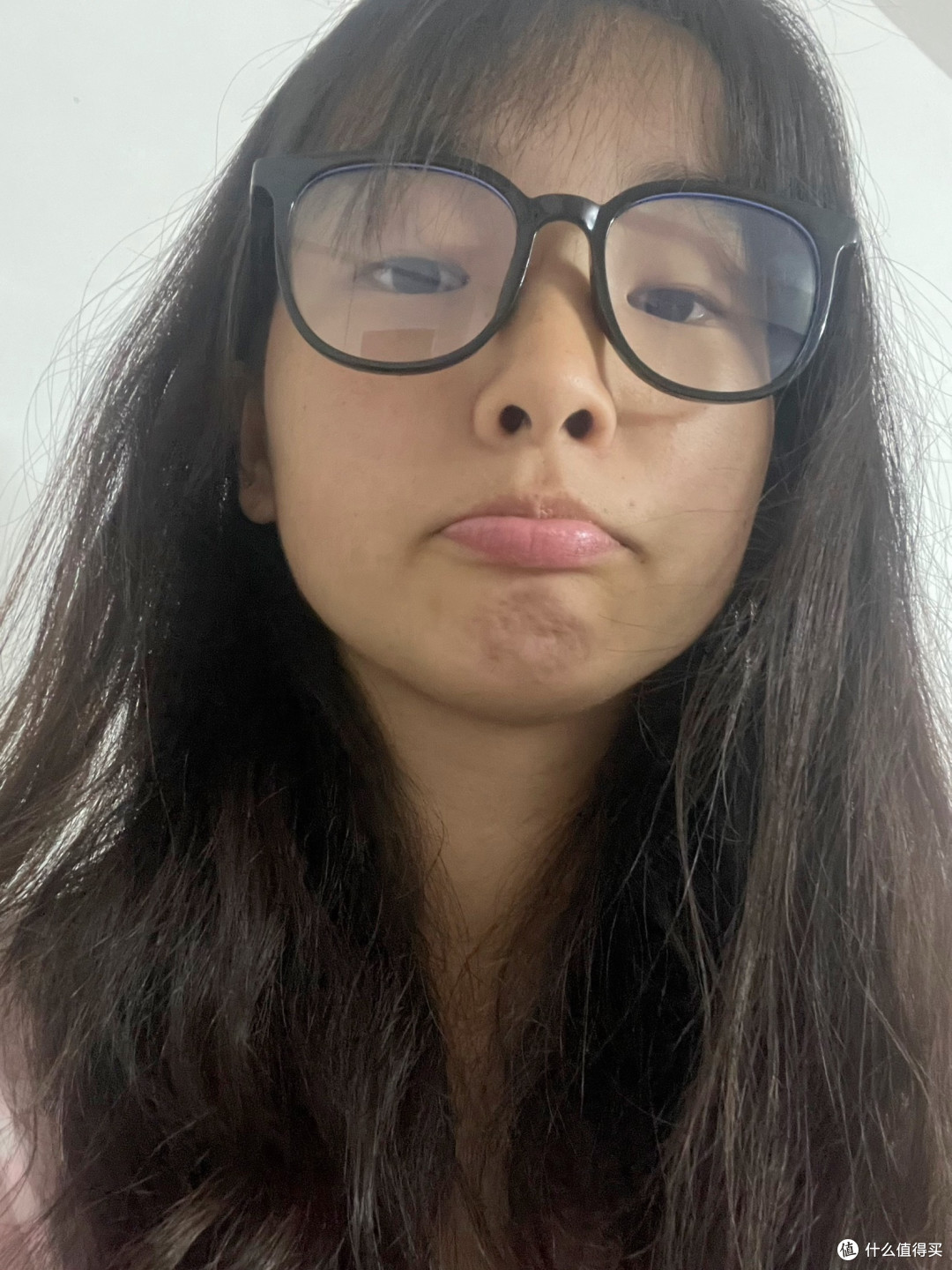 说真的,戴眼镜这事儿现在越来越像开盲盒——选对了是颜值外挂,