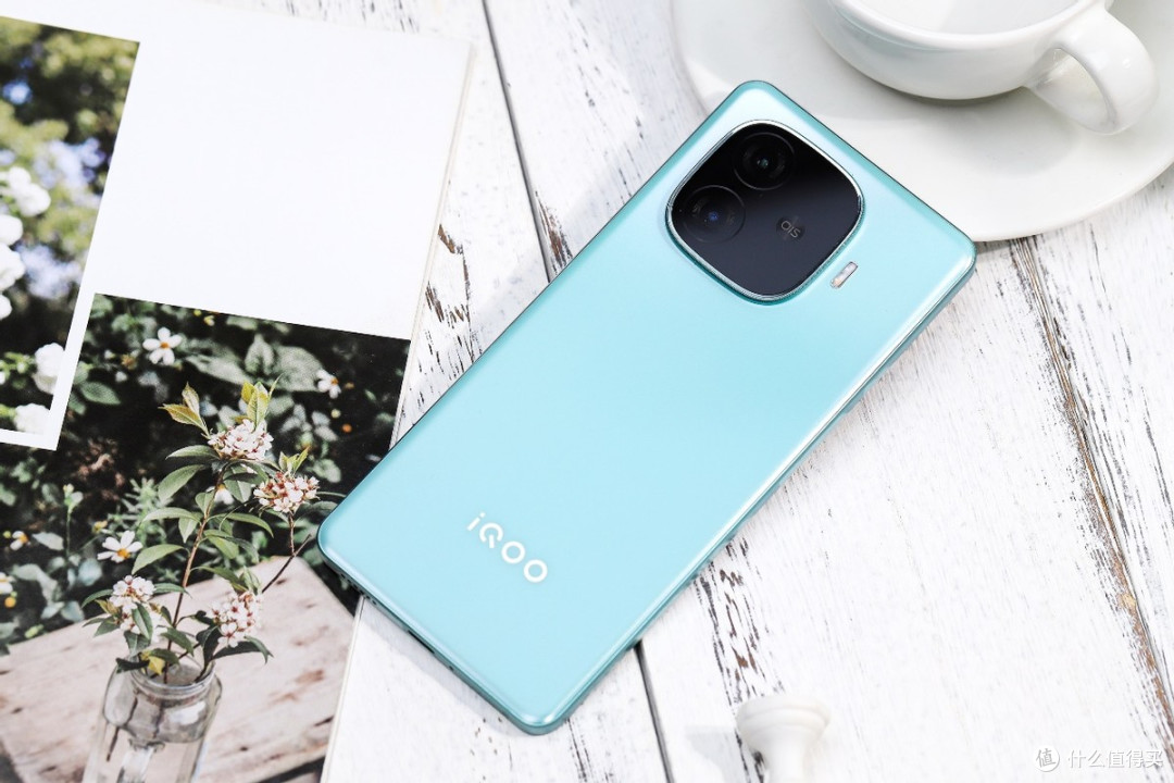 不想总找充电器？iQOO Z9 Turbo长续航版让你摆脱电量束缚