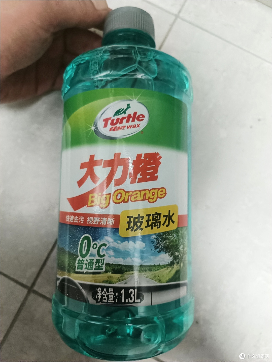 龟牌硬壳玻璃水,清洁视野更清晰