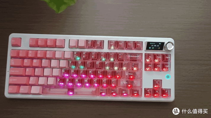 你能想象,猛男在用黑爵MK87粉雾海,是多么有趣的风景线