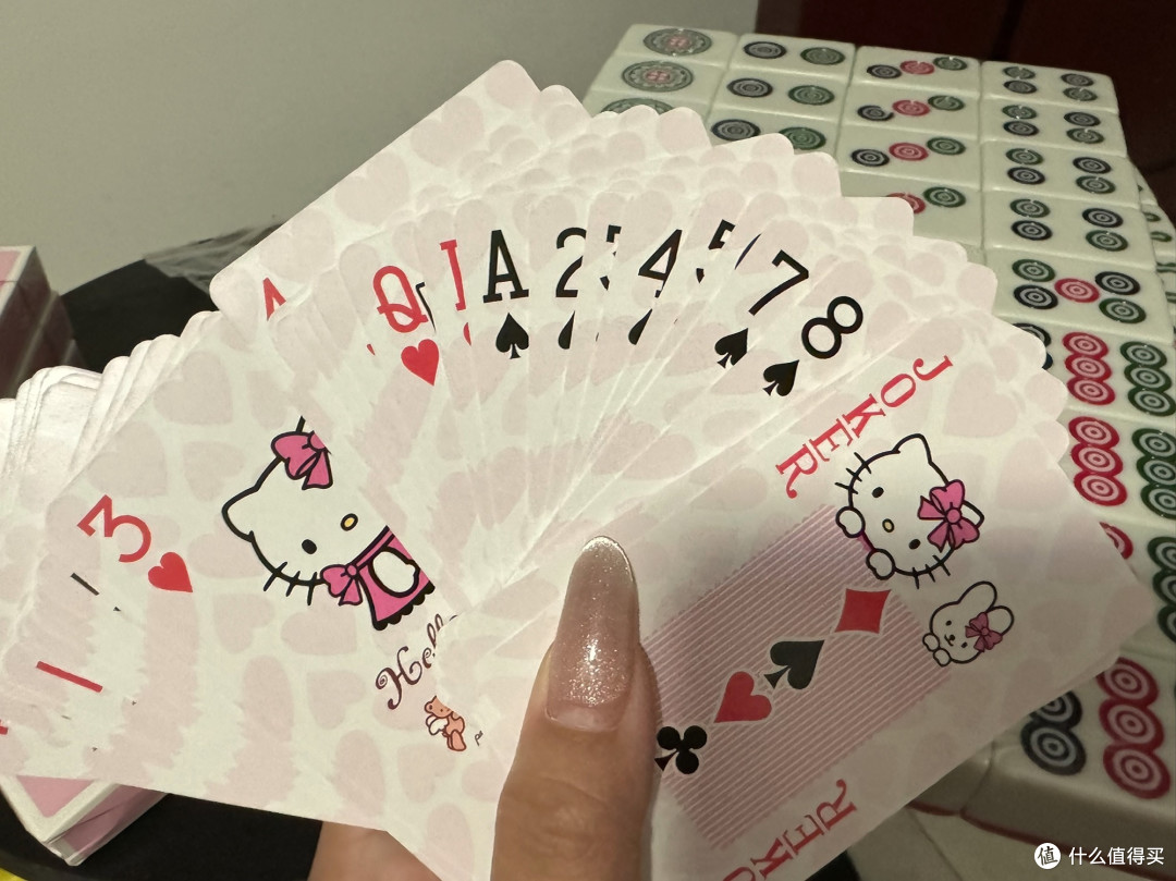 闺蜜聚会被问爆的KT猫麻将，可爱到舍不得摸
