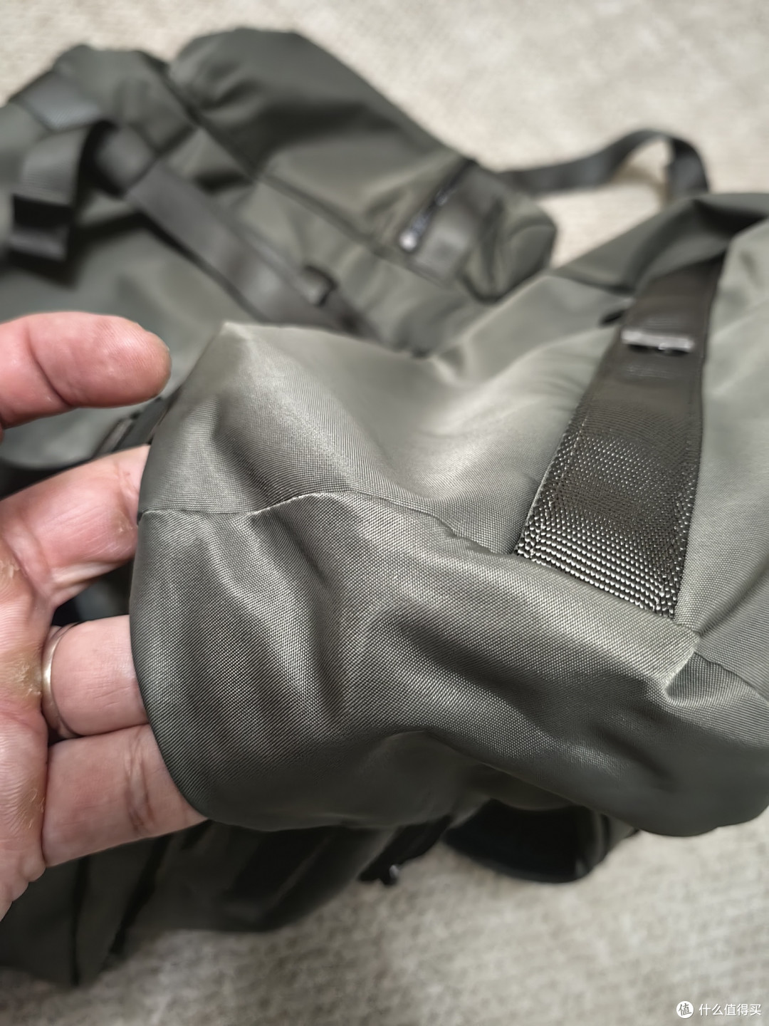 lululemon丨LU9AS8S丨Wunderlust 双肩包【真伪细节对比】