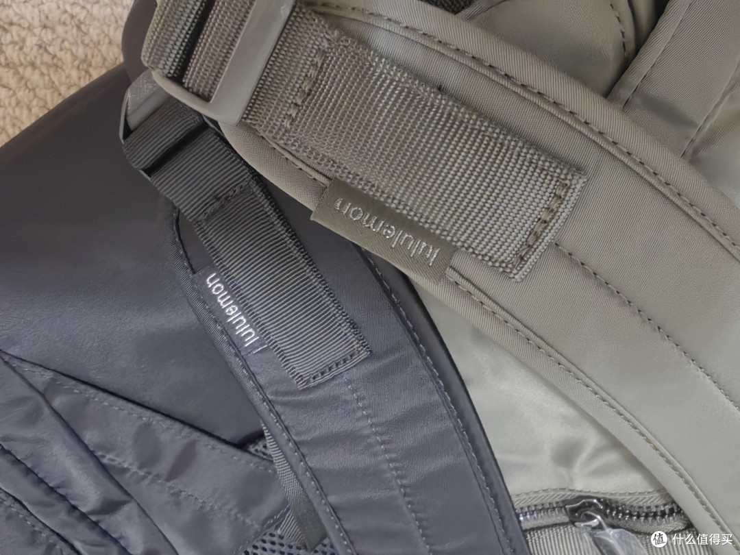 lululemon丨LU9AS8S丨Wunderlust 双肩包【真伪细节对比】