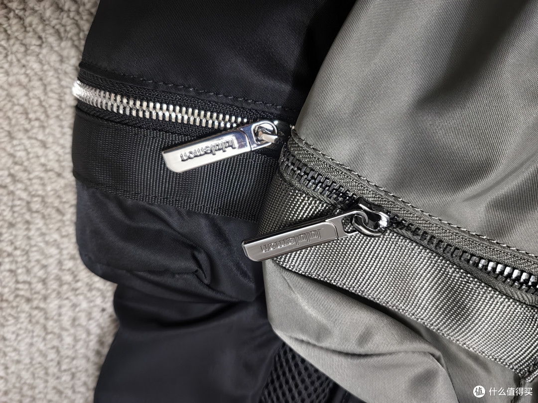 lululemon丨LU9AS8S丨Wunderlust 双肩包【真伪细节对比】