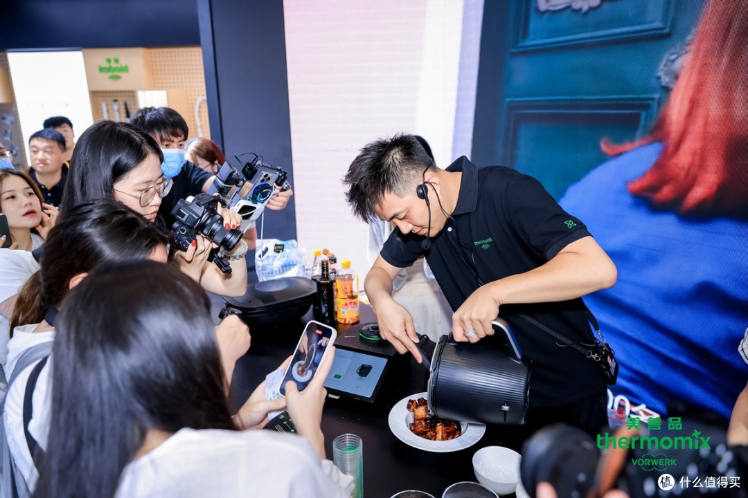 福维克全新美善品多功能智能料理机亮相2025 CBME国际孕婴童展