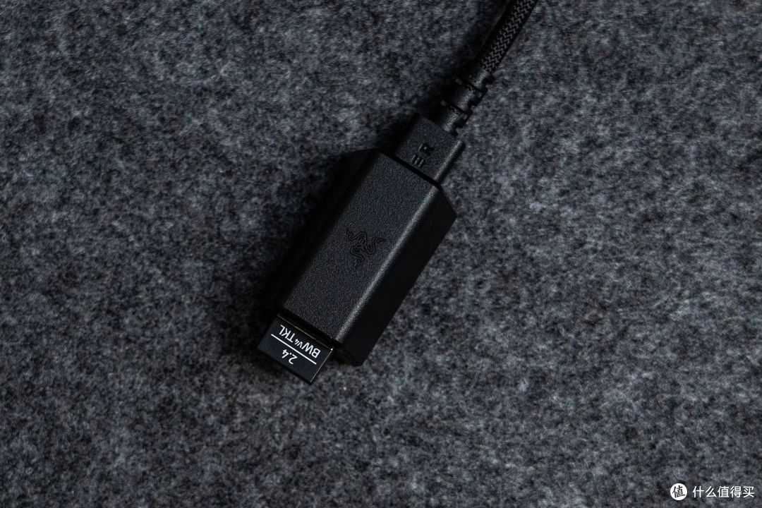 通往客制化的“捷径”,雷蛇黑寡妇蜘蛛V4竞技极速版机械键盘体验