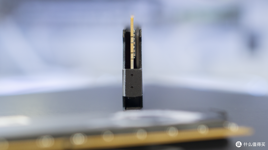 国风内存卷王登场!紫光国芯云彣绫龙 48GB 6000C36实测!