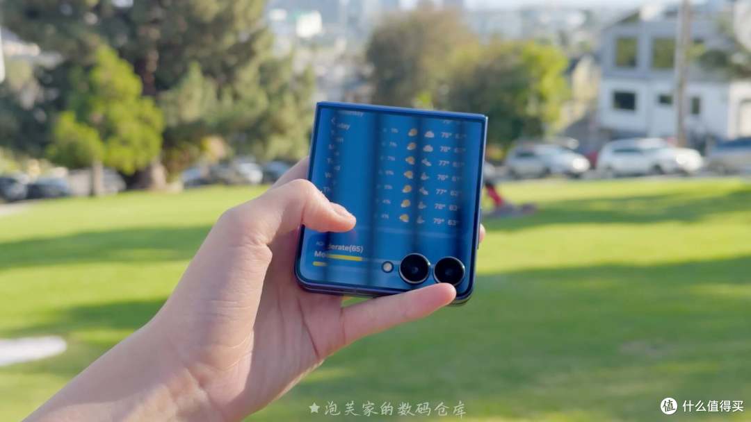 12+256卖7999 三星Z Flip7深度体验 对比Flip6提升多少?值得买吗