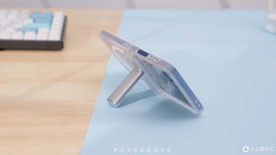 12+256卖7999 三星Z Flip7深度体验 对比Flip6提升多少?值得买吗