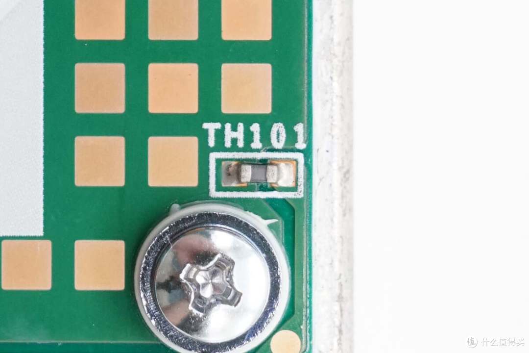 80PLUS钛金认证,英特尔1600W服务器电源拆解