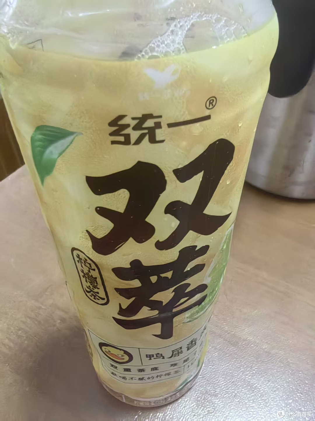 统一双萃柠檬茶:创新风味与适中容量