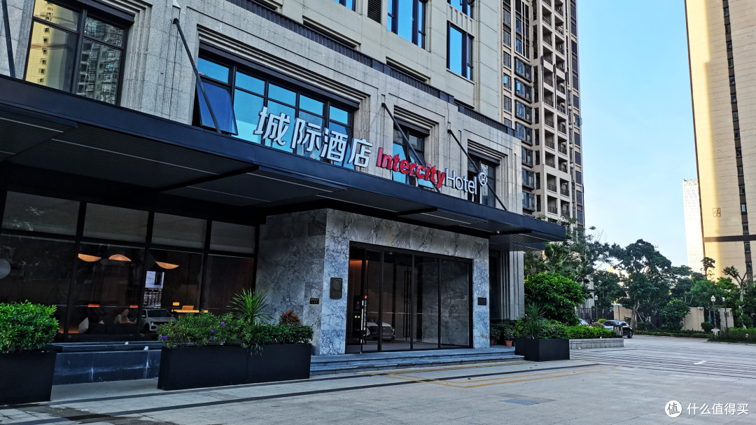 是谁把卧室搬到云端?48楼起步美到犯规-海口国兴大道城际酒店