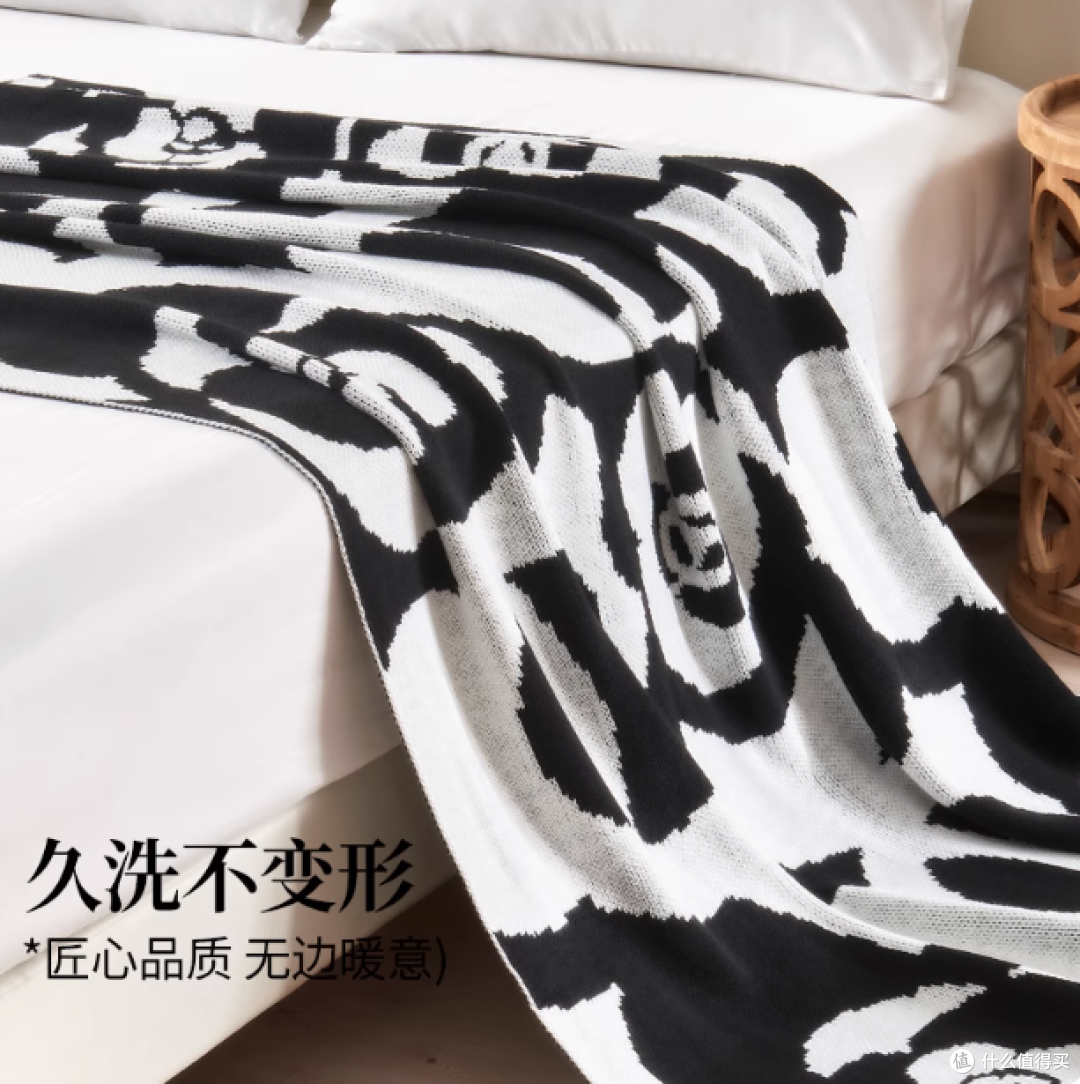 如奕家纺复古山茶花针织毯:四季相伴的温馨之选