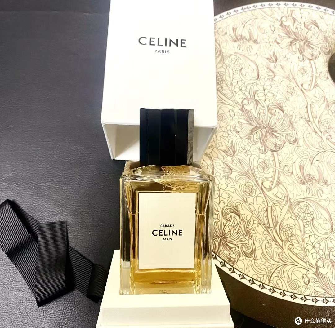 CELINE赛琳 高定 彰显香水:柑橘调与橙花麝香的邂逅