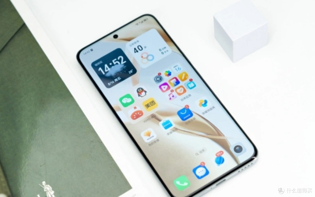 荣耀终于妥协,从2699元跌至1459元,OLED四曲屏+5200mAh+256GB