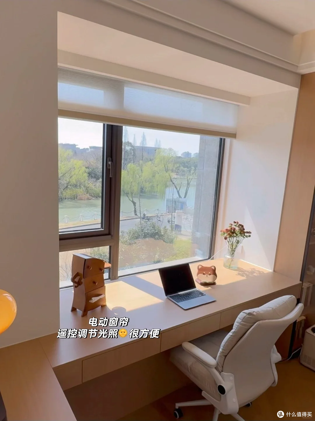 不顾反对把飘窗改成书桌,老婆骂我瞎折腾,入住后全家抢着用!