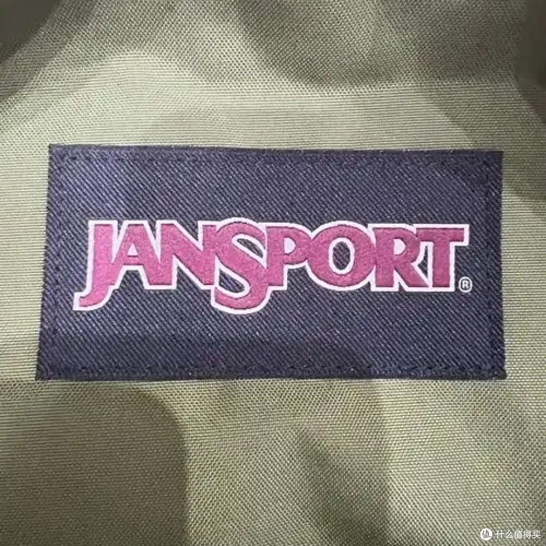 JANSPORT为何能成为校园坦克？耐用性和实用性完美结合