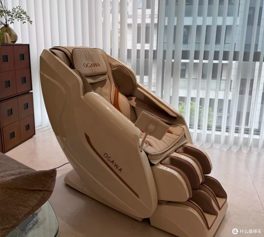3K听个响？7款按摩椅拆机真相：3K-1W是塑料机芯到精钢骨架的差距