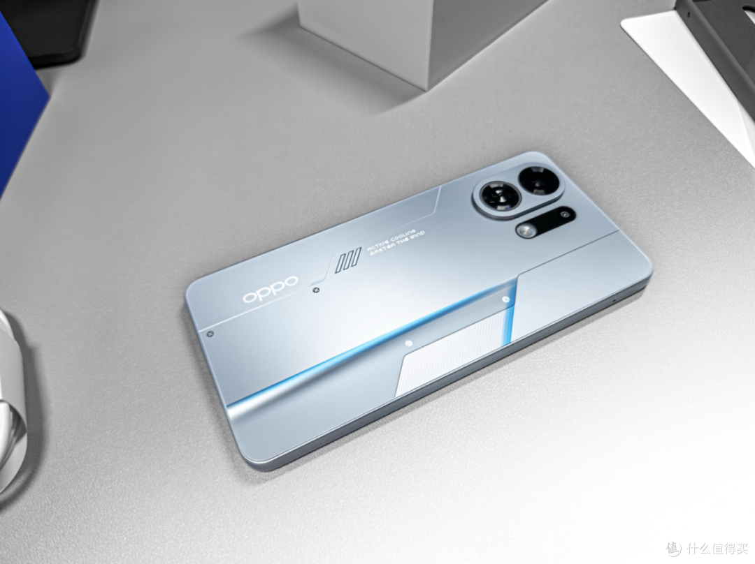 OPPO K13 Turbo Pro:自带风扇吹上天?扛得住40℃火炉城市拷打?