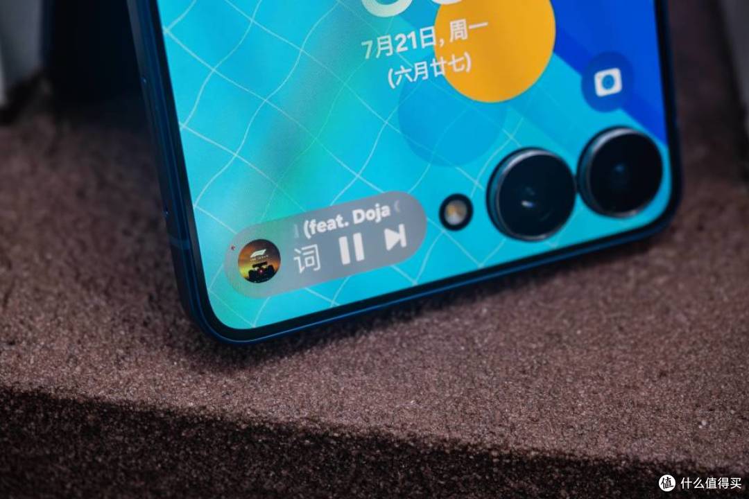 三星Z Flip7深度体验:其实真打动我的,不是超窄边框外屏