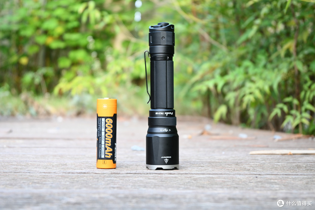 新升级的硬核伙伴!Fenix TK21R战术勤务手电体验