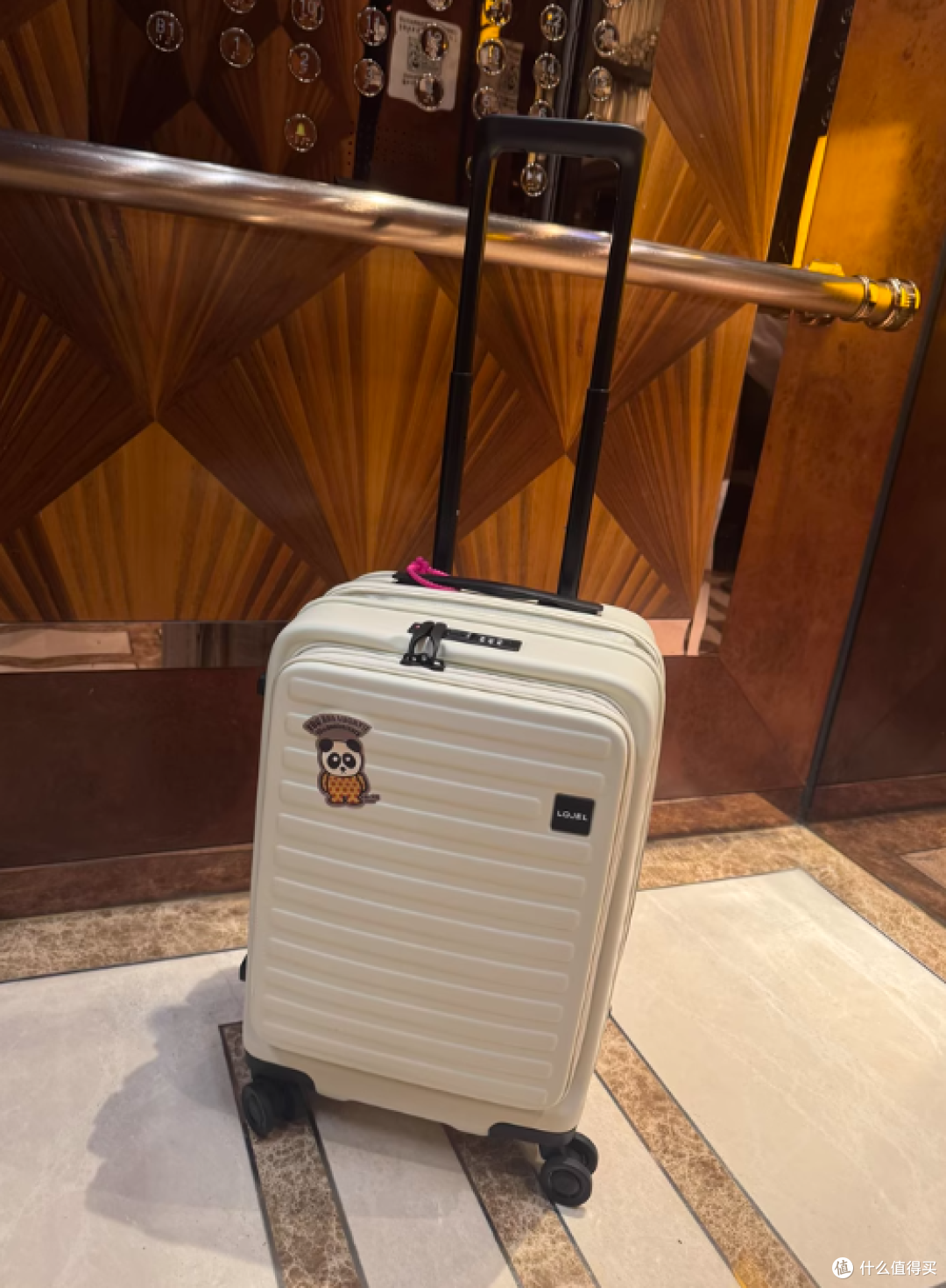 LOJEL Cubo 旅行登机箱:你的完美旅行伴侣