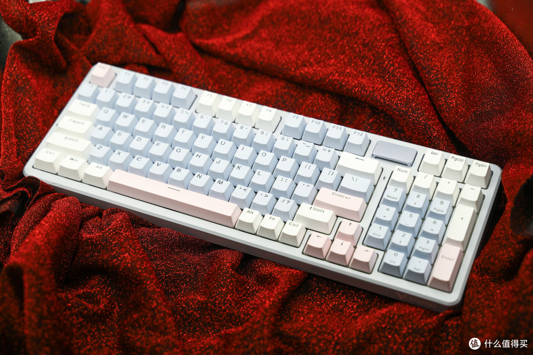 7层填充+RGB98配列性价比新卷王——雷柏V700DIY-98