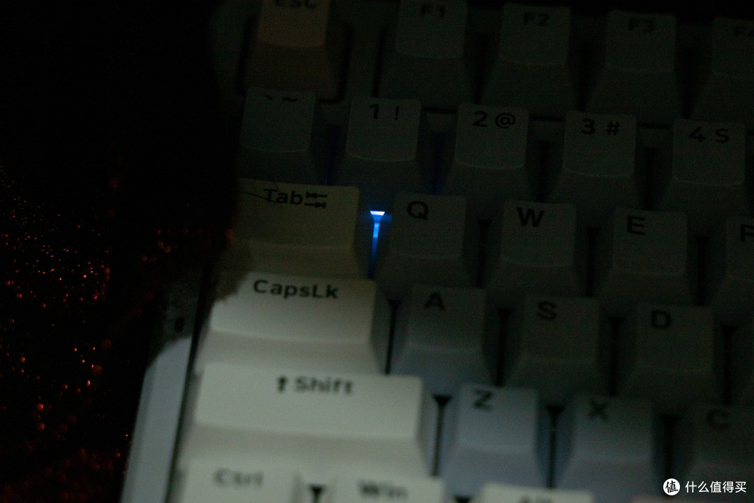 7层填充+RGB98配列性价比新卷王——雷柏V700DIY-98