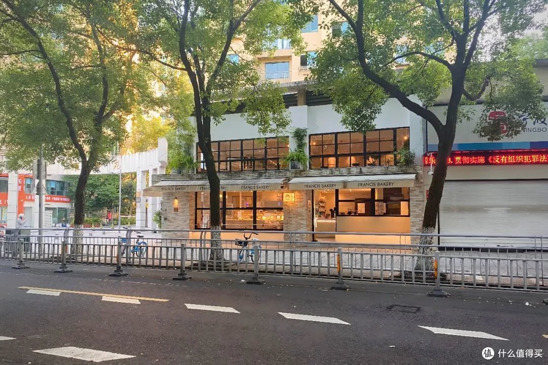 高铁1h!碳水脑袋慕名而来,这座城里的人吃得也太好了吧!
