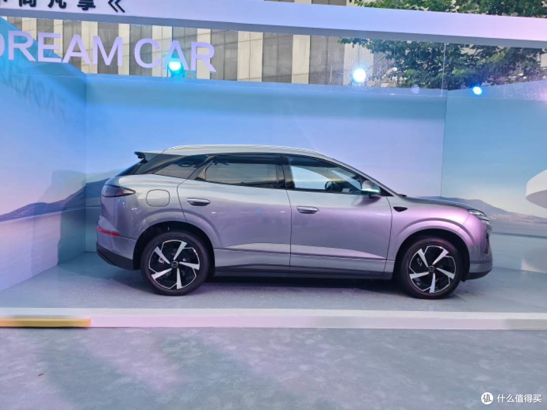 双层眯眯眼能接受吗？13.98万起，比亚迪海狮06纯电/插混SUV 上市