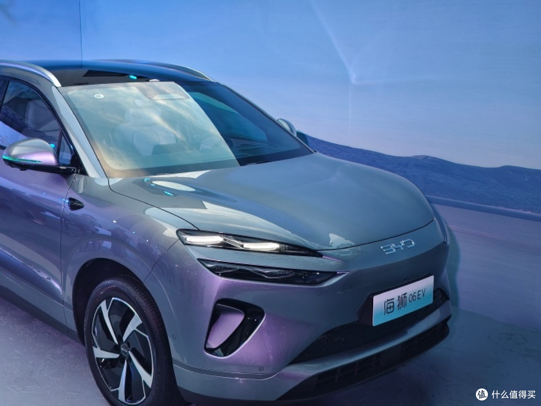 双层眯眯眼能接受吗？13.98万起，比亚迪海狮06纯电/插混SUV 上市
