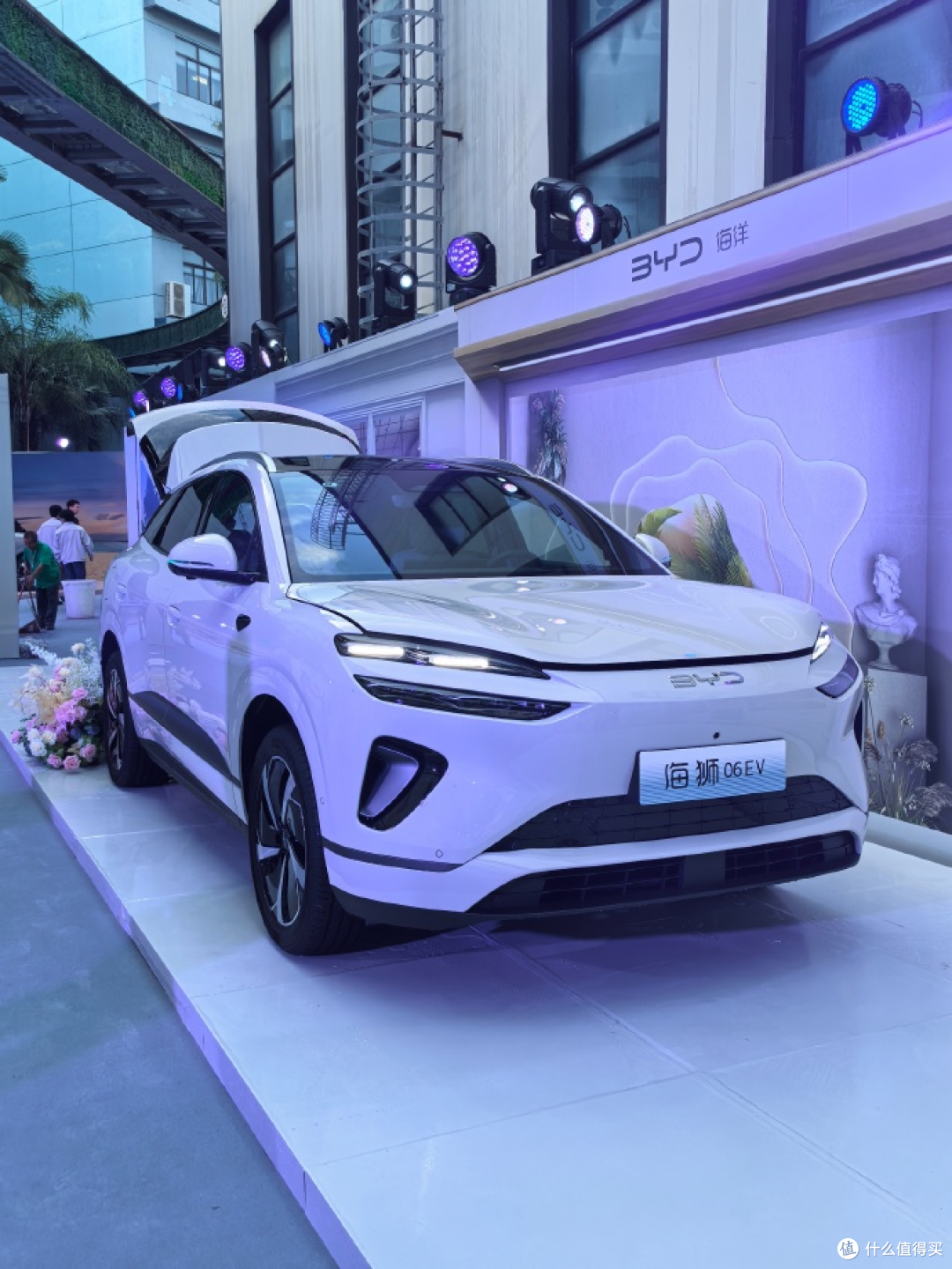 双层眯眯眼能接受吗？13.98万起，比亚迪海狮06纯电/插混SUV 上市