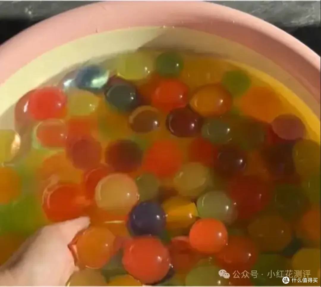 这些玩具正在潜入孩子的书包......