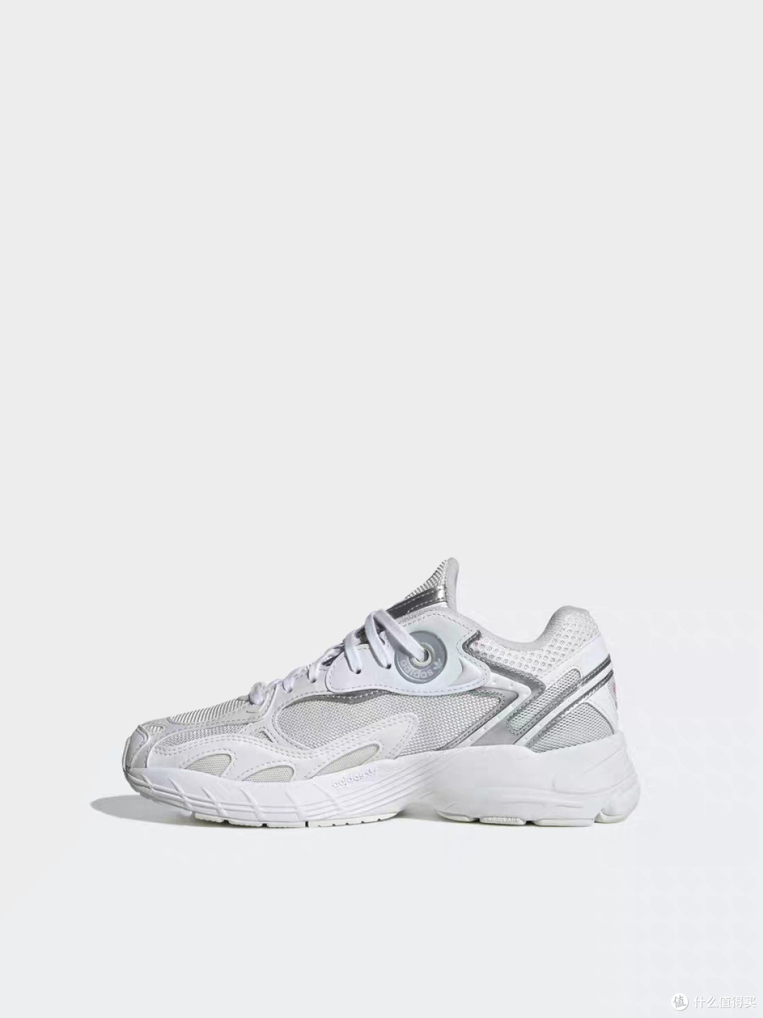 adidas ASTIR贝果鞋:复古与舒适兼备