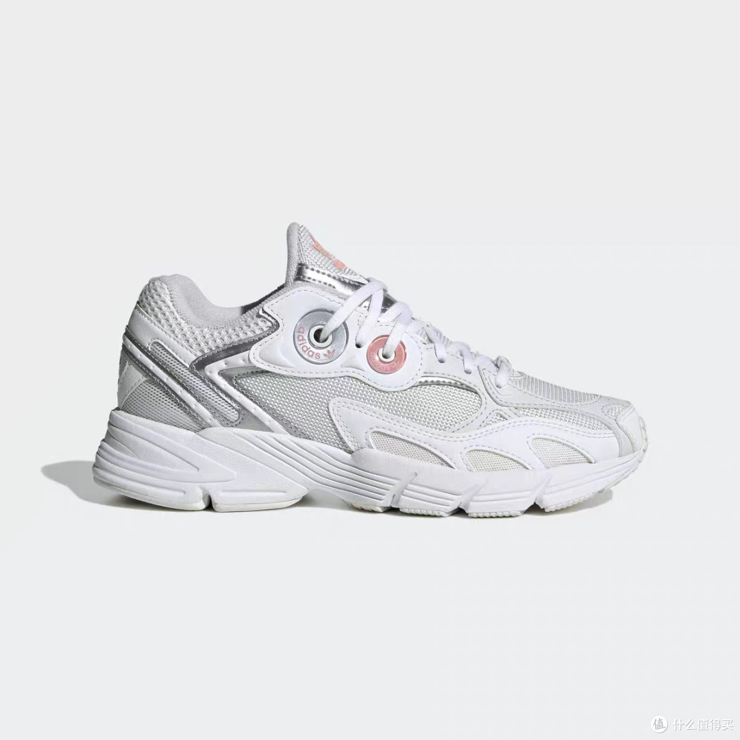 adidas ASTIR贝果鞋:复古与舒适兼备