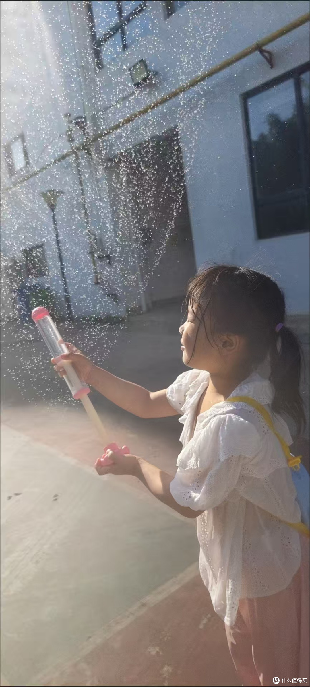 跟你们说，夏天最不能少的就是一把给力的水枪了！