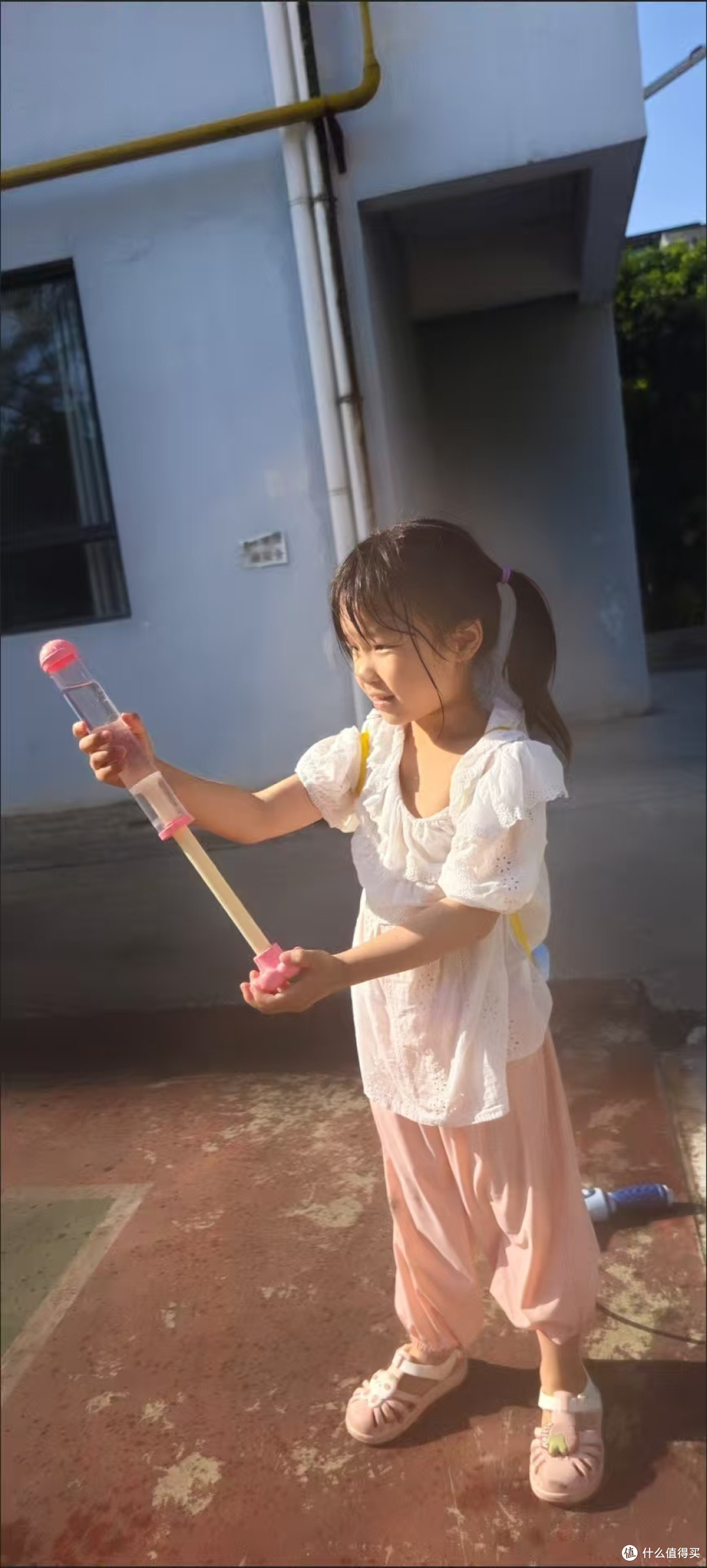 跟你们说，夏天最不能少的就是一把给力的水枪了！