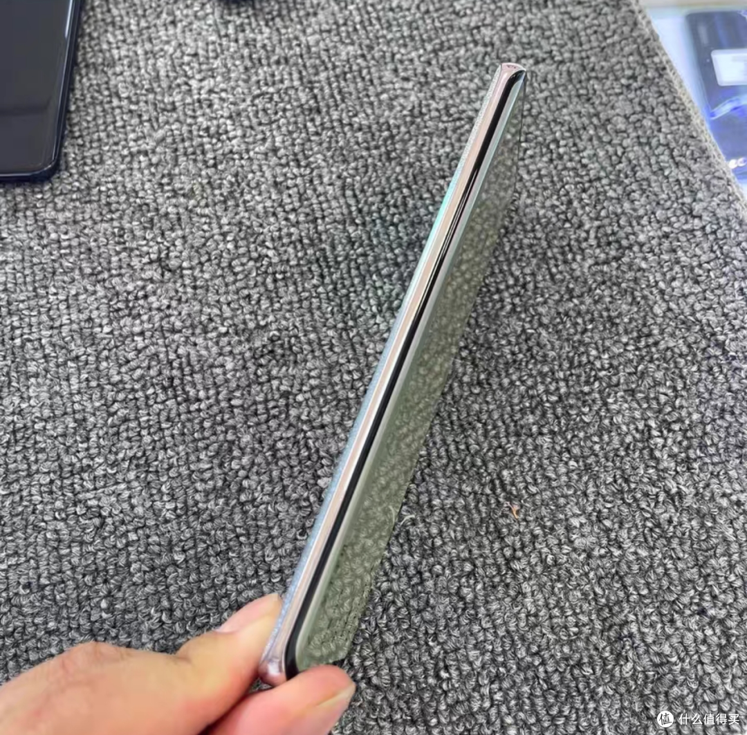299元高颜值中端旗舰，一亿像素+120hz高刷，能干翻888？