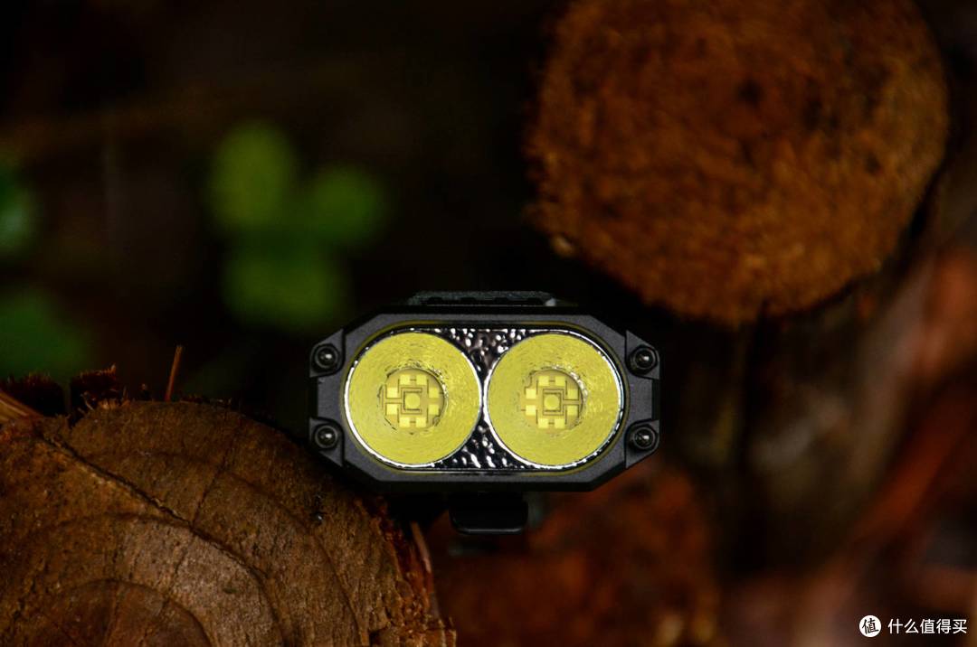 这手电犯规了,探照灯都能随身带:奈特科尔 EDC37