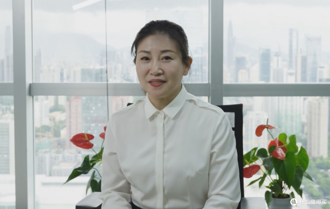 江苏大厦物业管理处主任 冷玲