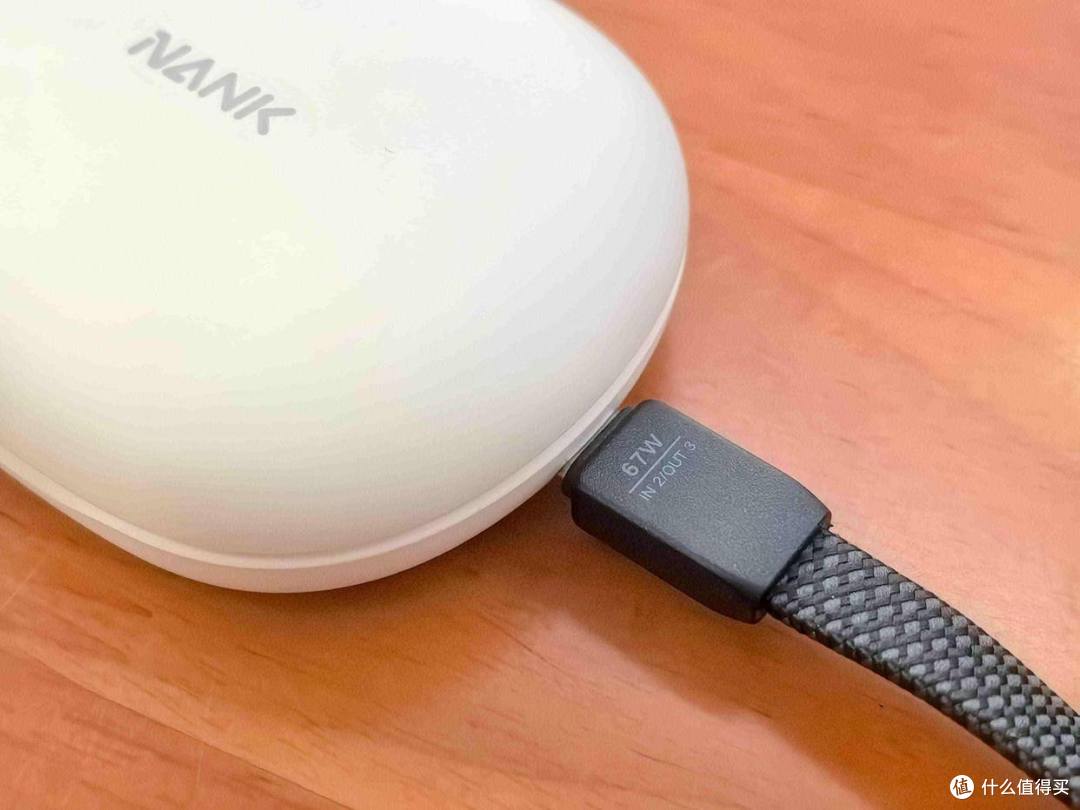 出差党福音!3C认证+20000mAh+67W快充,绿联超能块67W充电宝评测