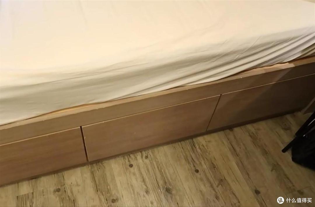 香港一对夫妻,蜗居9㎡小屋,入住2年,被超500万人羡慕,真幸福