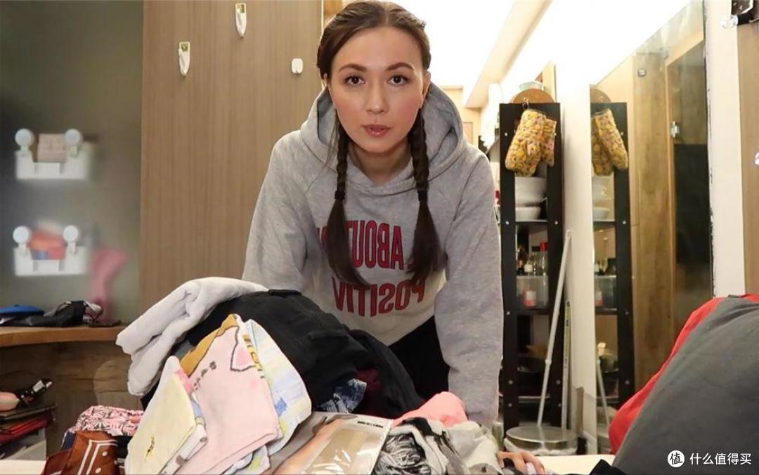 香港一对夫妻,蜗居9㎡小屋,入住2年,被超500万人羡慕,真幸福