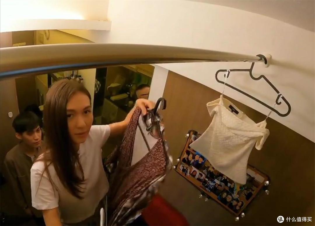 香港一对夫妻,蜗居9㎡小屋,入住2年,被超500万人羡慕,真幸福