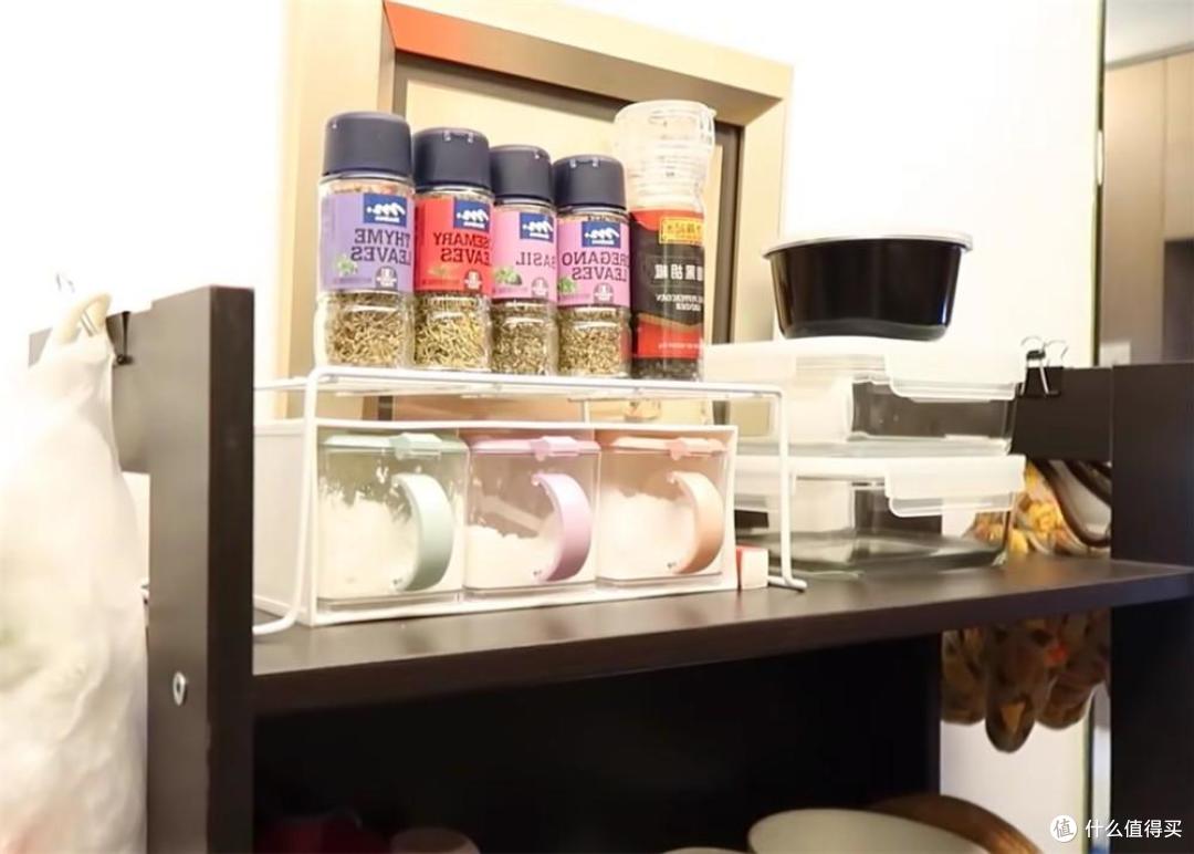 香港一对夫妻,蜗居9㎡小屋,入住2年,被超500万人羡慕,真幸福