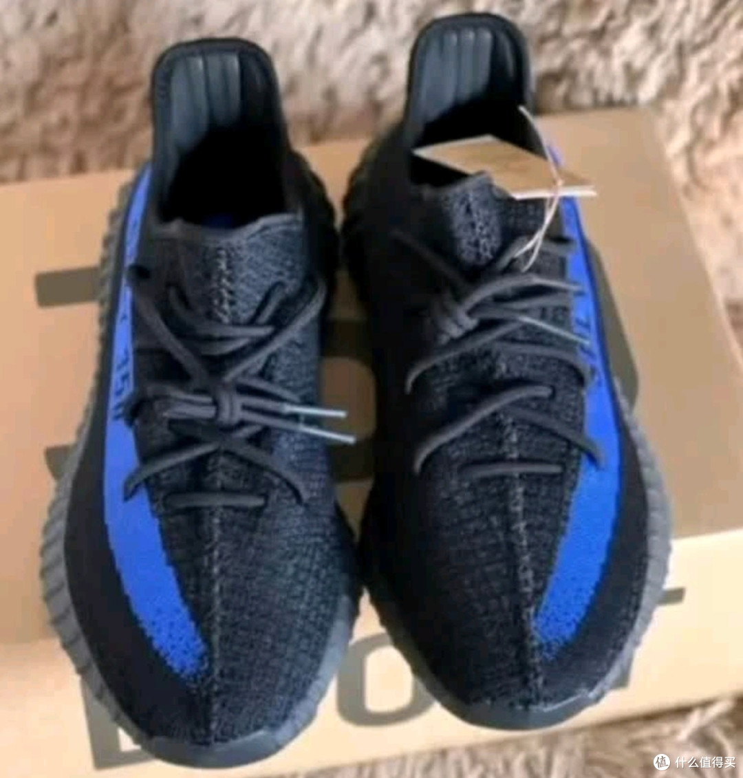 夏日鞋柜C位!阿迪达斯Yeezy350椰子太懂年轻人