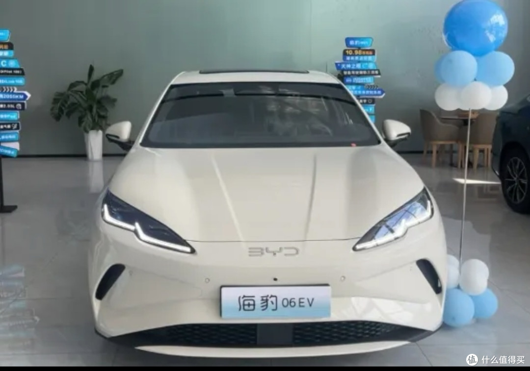 比亚迪海豹06 EV,10.98万起的“价格屠夫”,让合资车慌了?